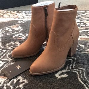 Frye Essa Bootie 6.5 (Sand)